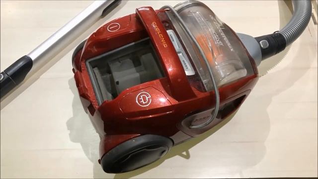 How To Replace The Exhaust Filter in a Electrolux Ultra Active Vacuum Cleaner смотреть онлайн