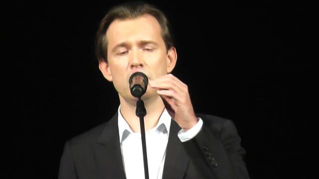 Олег Погудин "В нашем старом саду" смотреть онлайн