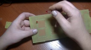 Часы своими руками на микросхемах 176 серии и 142 светодиодах.