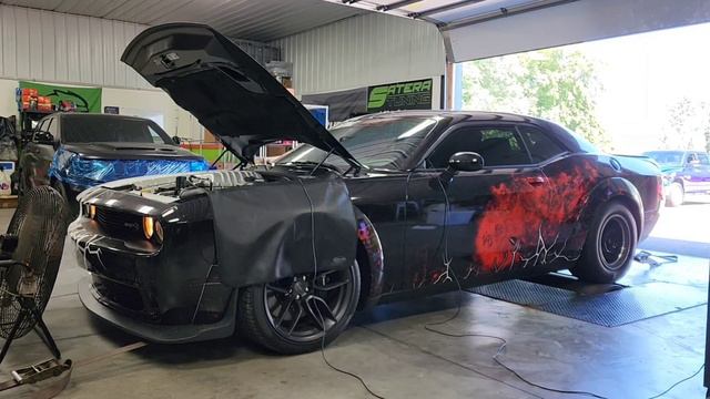 1000whp+ Twin Turbo Hellcat on dyno смотреть онлайн