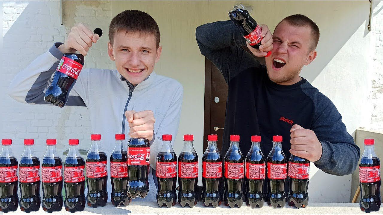 ВЫПЕЙ 5 ЛИТРОВ ЗА РАЗ / КТО БОЛЬШЕ ВЫПЬЕТ КОКА-КОЛЫ ЗА 3 МИНУТЫ / БИТВА ЖИВОТАМИ смотреть онлайн