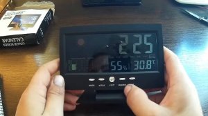 Цифровые , настольные часы-будильник с термометром и метеостанцией на борту из Китая model 8082t