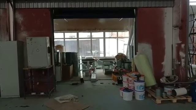 Секционные ворота с калиткой