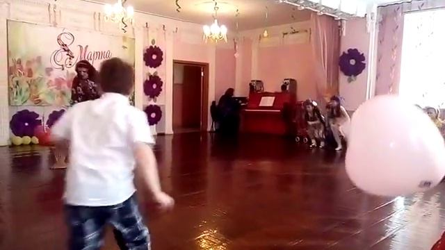 8 марта. Сад 251. смотреть онлайн