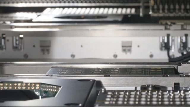 Panasonic NPM-D3A: Cost-Effective High Volume Placer смотреть онлайн