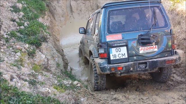 Mitsubishi Pajero MKII Offroad Compilation #2 смотреть онлайн
