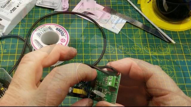 Wifi controlled switching - hacking a Sonoff device смотреть онлайн