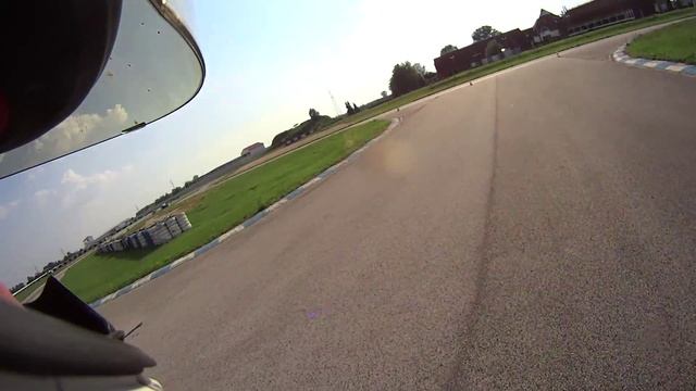 Nearly crashed due to a loose screw - Suzuki GSX-R 600 K6, Euroring смотреть онлайн