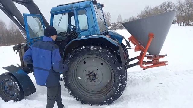 Мтз 80 и Рум 500 вносим удобрения для картофеля - мтз 952 вытаскивает из болота смотреть онлайн