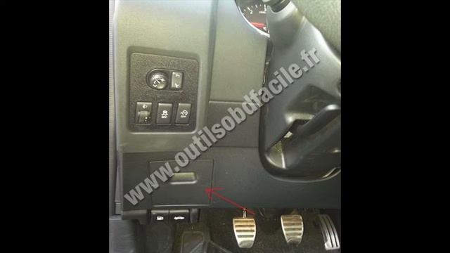 Prise OBD Nissan Qashqai I (2007 / 2013) - Où trouver mon connecteur OBD2 смотреть онлайн