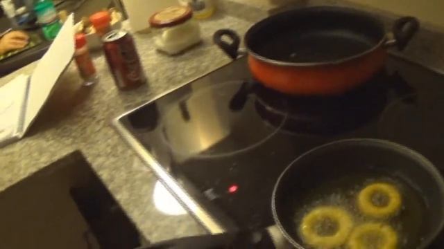 ►59. Кольца из рыбы сиг и вишневая кола. Поздний ужин в Испании смотреть онлайн