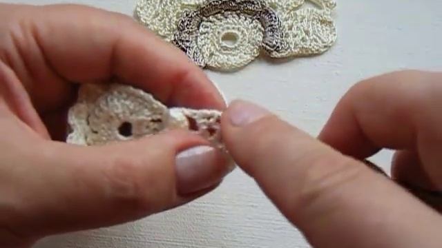 Мотив крючкои к ирландскому кружеву. Motive kryuchkoi in Irish lace смотреть онлайн