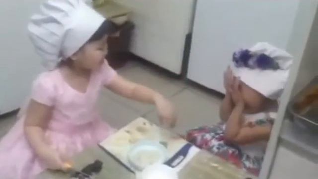 Поварята Сенджо готовят кимпаб к новому году смотреть онлайн