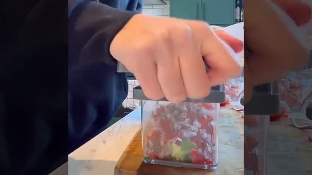 Гаджет для кухни для овощей быстро нарезать #shorts смотреть онлайн