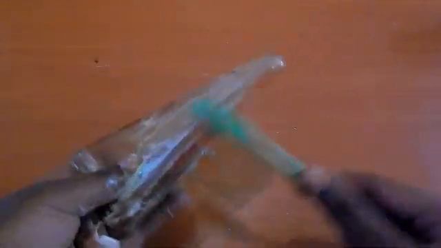 How to clean a yellow transparent phone case with toothpaste|Easy phone case hack смотреть онлайн