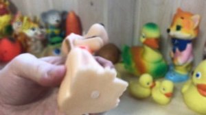 Собака Гуфи - фигурка из резины