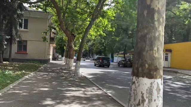 Сороки, Молдова: прогулка по старому центру города Walking in old center of Soroci Moldova смотреть онлайн