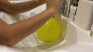 Как набрать воду в шарик