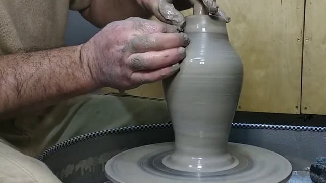 ✨ Изготовление бутылки из глины на гончарном станке смотреть онлайн