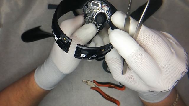 Разборка и сборка контроллера Oculus Quest смотреть онлайн