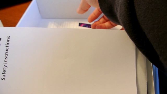 Medion LifeTab P7332 - Unboxing and quick overview смотреть онлайн