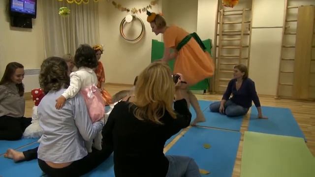 Клуб раннего развития. Праздник осени. Добавлено 02.05.13 смотреть онлайн