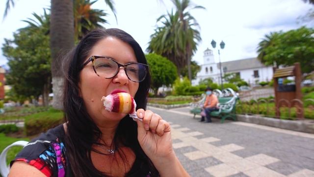 Iconic SALCEDO Ice Cream outside Latacunga ECUADOR смотреть онлайн