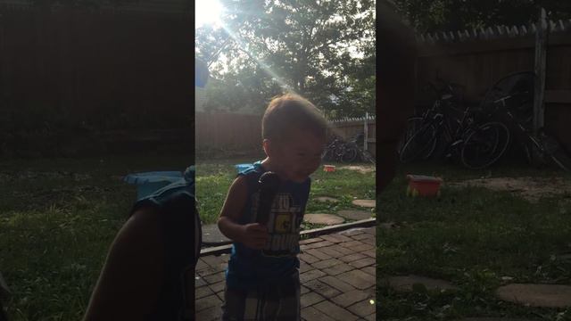 Niño alabando a Dios /Evangélico Feliz/David Tobar/ смотреть онлайн