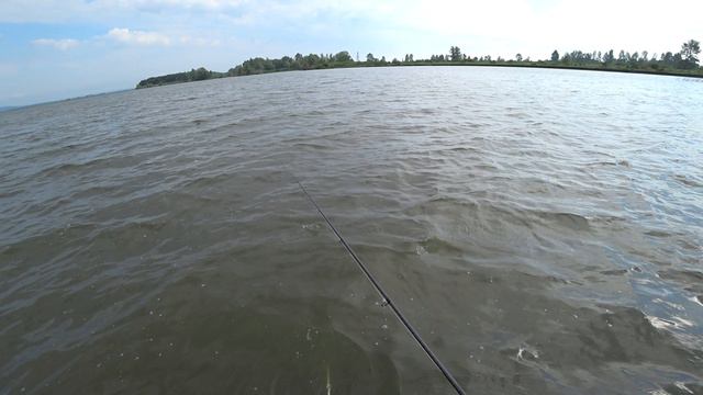 РАБАЛКА НА СПИННИНГ. РЕКА БЕЛАЯ-КАМА.СЛИЯНИЕ ДВУХ РЕК. ЧАСТЬ 1