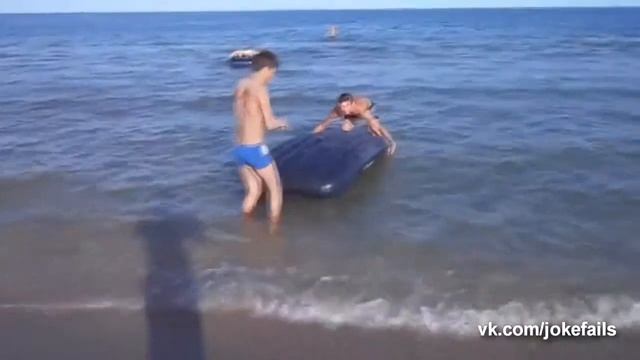 ПОДБОРКА ПРИКОЛОВ НА ПЛЯЖЕ 18+ ТЕСТ НА ПСИХИКУ ПОПРОБУЙ НЕ ЗАСМЕЯТЬСЯ!