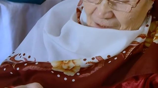 В Ялуторовске запустили производство тюбетеек #Әбием смотреть онлайн