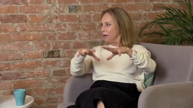 Вебинар с Алёной Долецкой — «Как принять себя: Красота на всю оставшуюся жизнь» смотреть онлайн