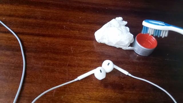 Плохо слышно в один наушник Earpods смотреть онлайн