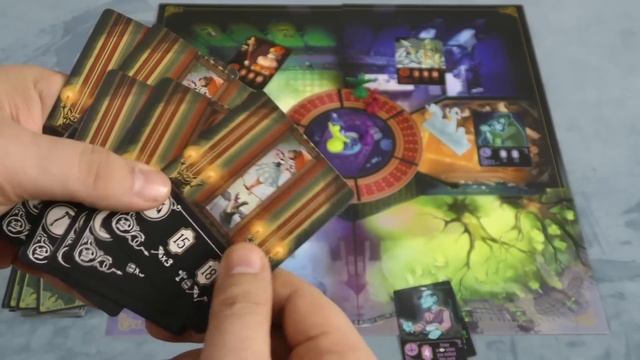 Disney: The Haunted Mansion – Call of the Spirits Game Review with Tom Vasel смотреть онлайн