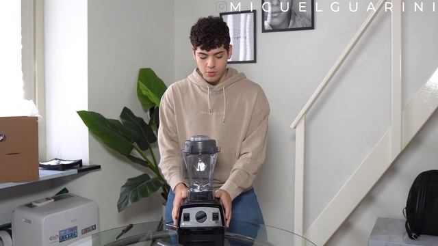 VITAMIX EXPLORIAN E310: UNBOXING E PRIME IMPRESSIONI! смотреть онлайн