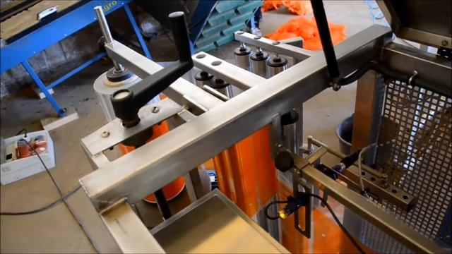 УПАКОВОЧНАЯ МАШИНА В ПОЛИЭТИЛЕН F2 смотреть онлайн