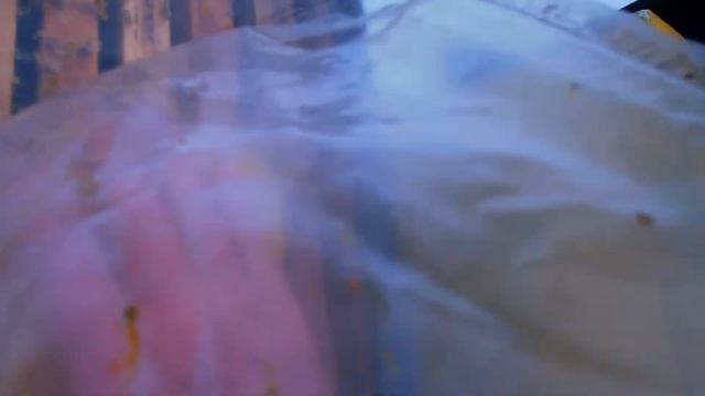 Спасаем пчелок даем " медовые лепешки" смотреть онлайн