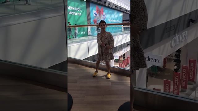 Шопинг в ТЦ Планета смотреть онлайн