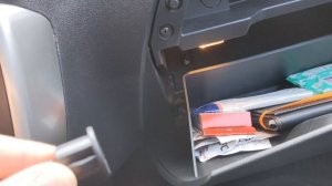 USB в бардачок установка