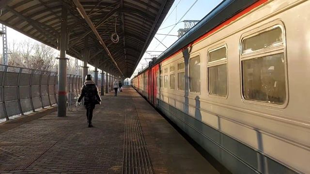 ЭД4М-238 в «Кусково» сообщением «Москва-Курская» — «Захарово» смотреть онлайн