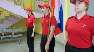 Церемония поднятия Флага