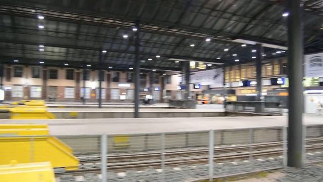 Helsinki Railway station at night смотреть онлайн