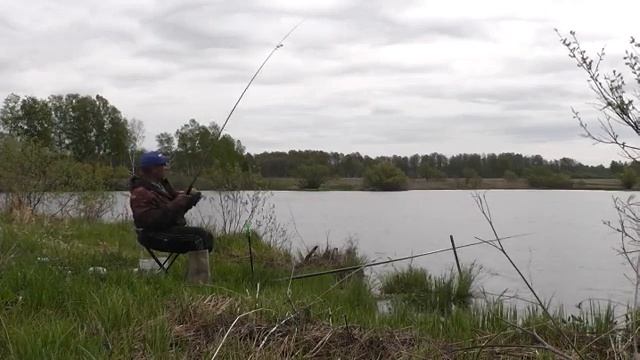 Вернулся с рыбалки с рыбой и мясом. смотреть онлайн