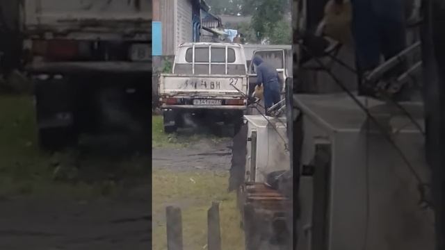 Сосед ворует соляру смотреть онлайн