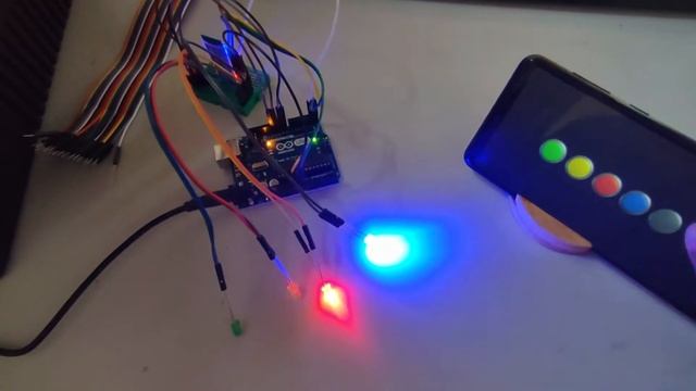Arduino : HC-06 Bluetooth Module смотреть онлайн