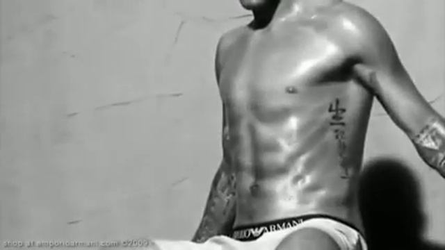 Дэвид и Виктория Бэкхем за кулисами рекламы Emporio Armani смотреть онлайн