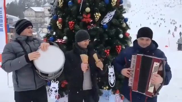Новый год в Приэльбрусье смотреть онлайн