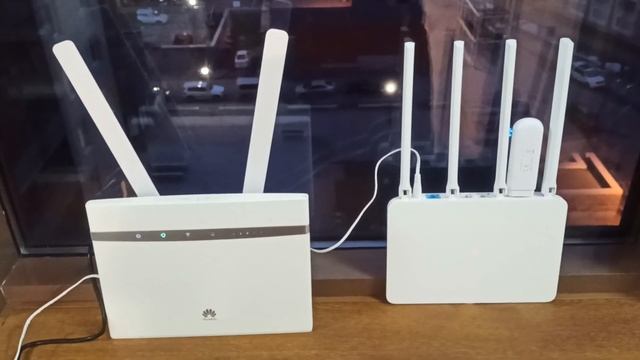 Huawei  B525 и Xiaomi Mi WiFi Router 3G