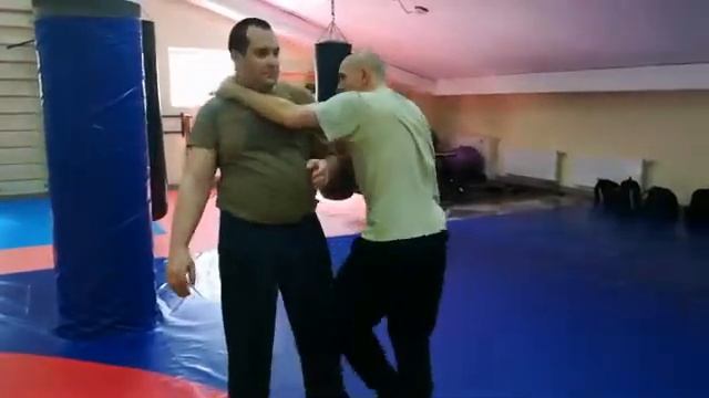 "Радабор" Удары с близкой дистанции при захватах. смотреть онлайн