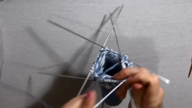 Варежки с жаккардовым узором "Звезда" смотреть онлайн